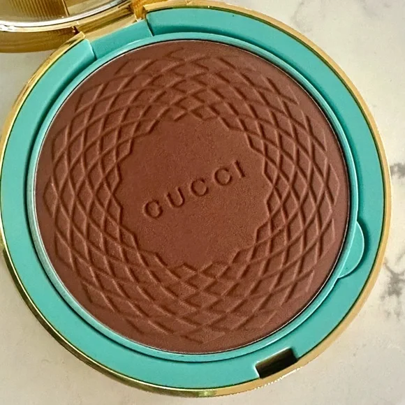 Gucci bronzing powder 05 - Picture 3 of 7